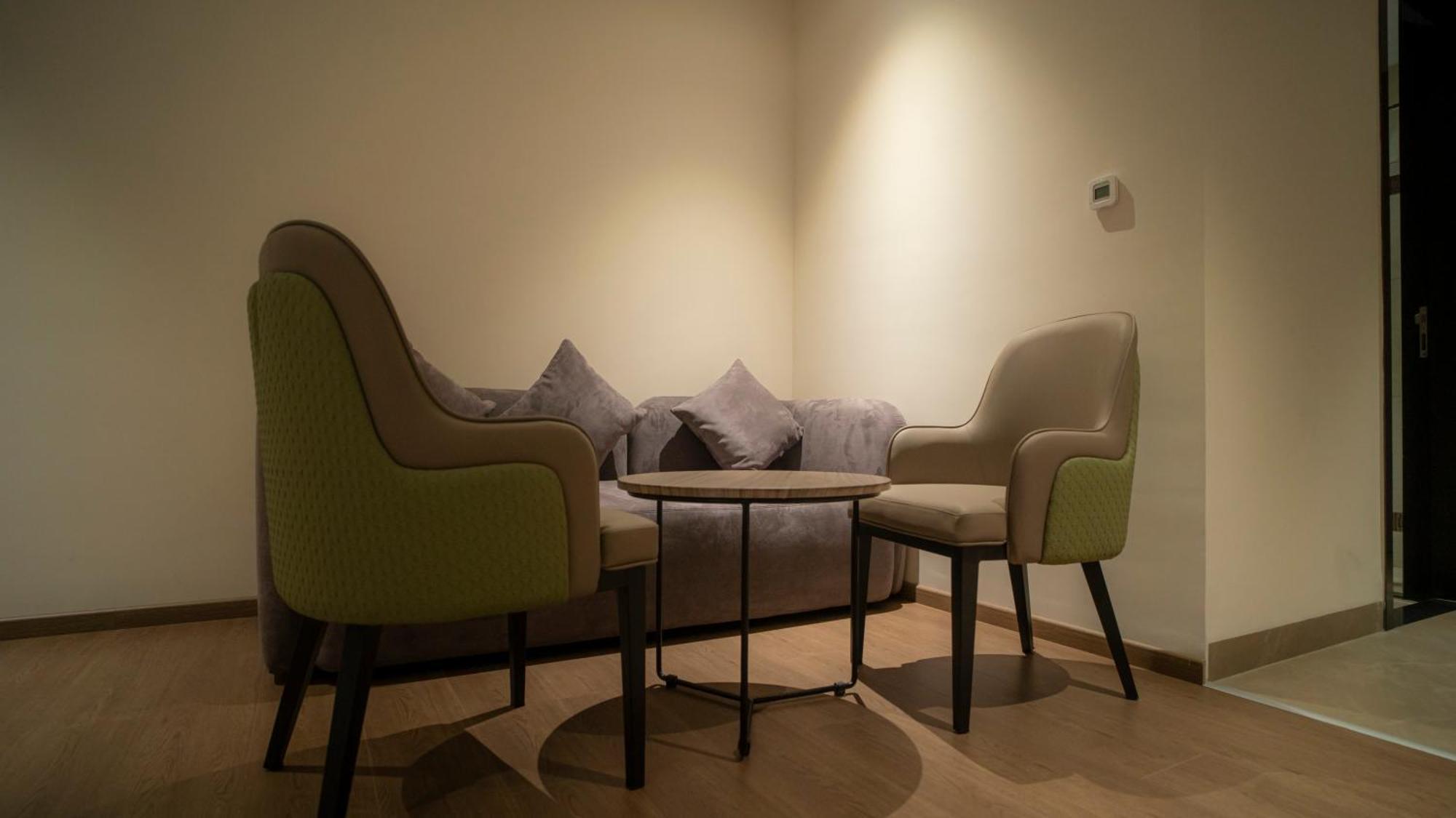 Hotel Tulips Grand Хидерабад Екстериор снимка